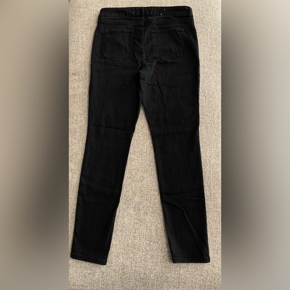 Old Navy Mid-Rise Super Skinny Jeans - Picture 2 of 5